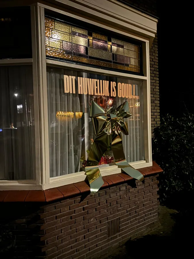 Raamsticker Dit huwelijk is goud bij een jubileum