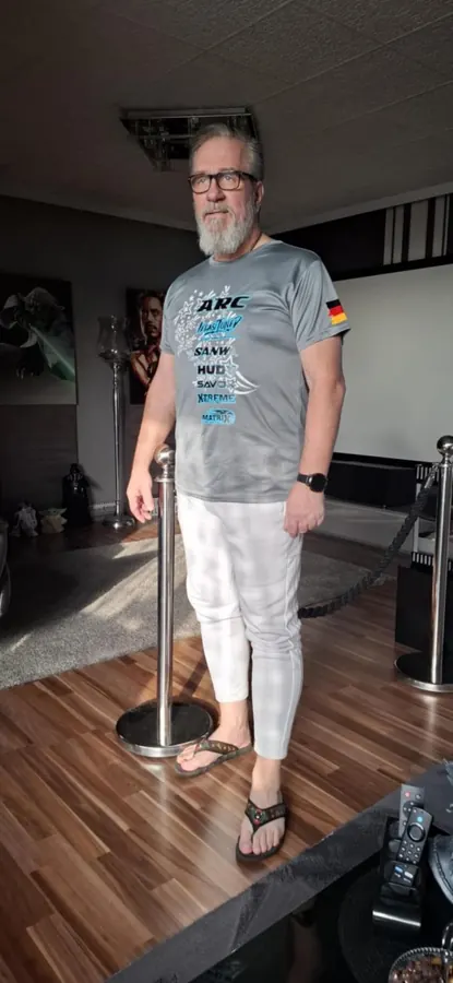 Grijs raceshirt met sponsors, voorkant