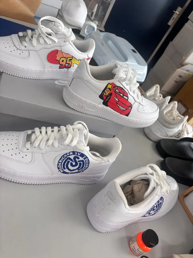 Kindersneakers met Cars-figuren en clublogo