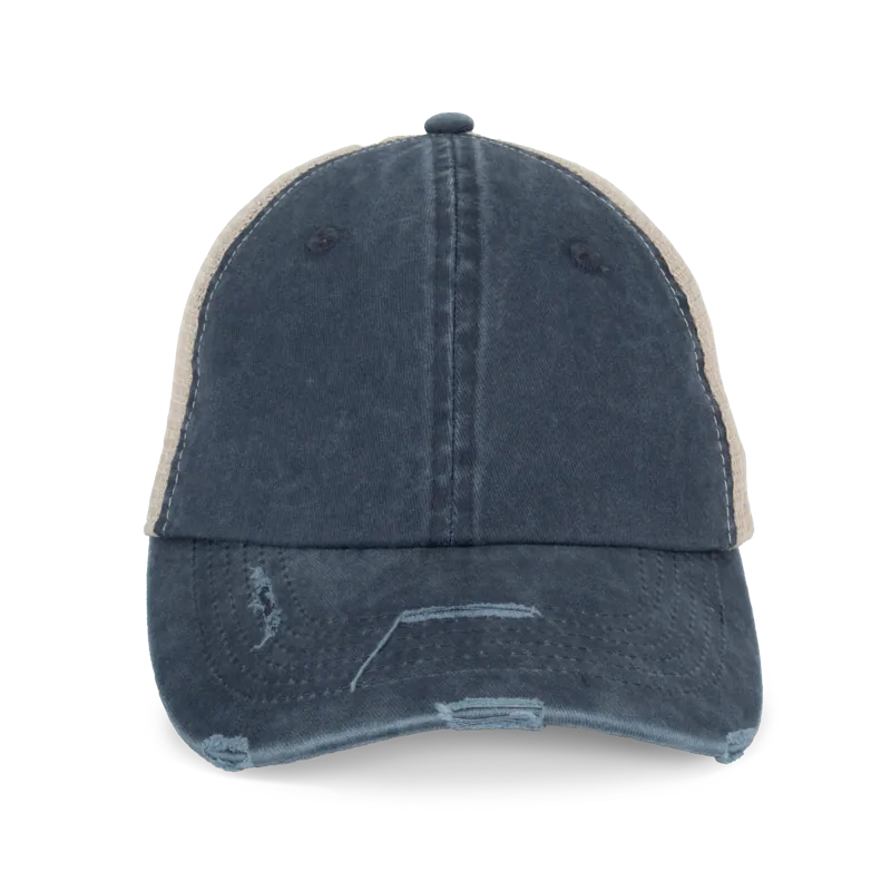 Ecologische uniseks truckerpet met verwassen look in Washed Navy Blue / Beige